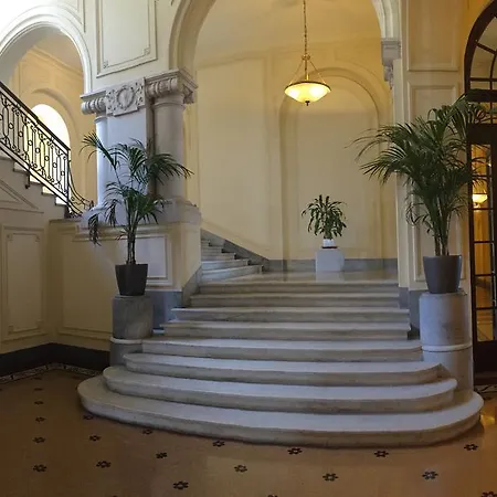 Royal Apartment